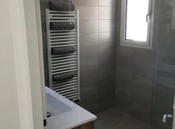 Appartement T2 Hauteurs De Bastia (Corsica)